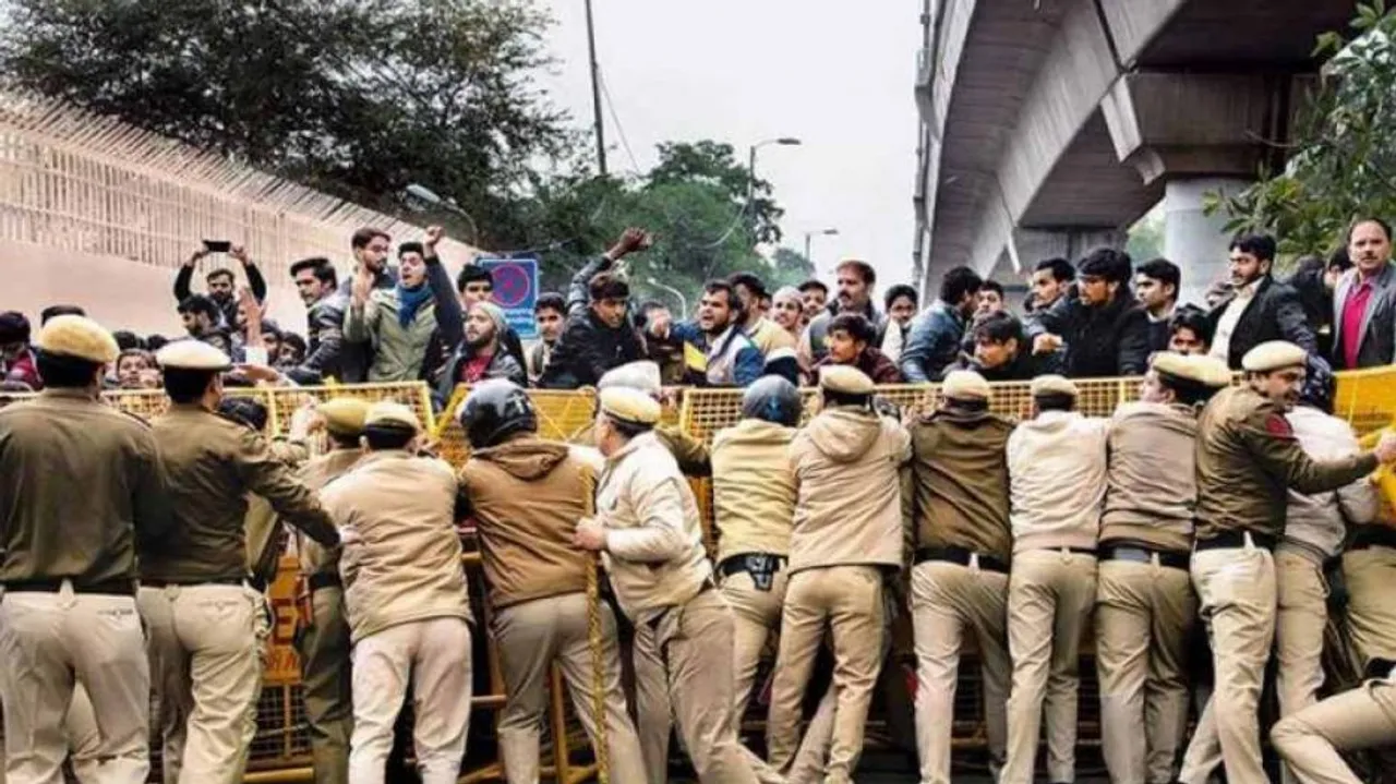 Delhi Police Opposes In HC Setting Up Of SIT Committee On Jamia Violence