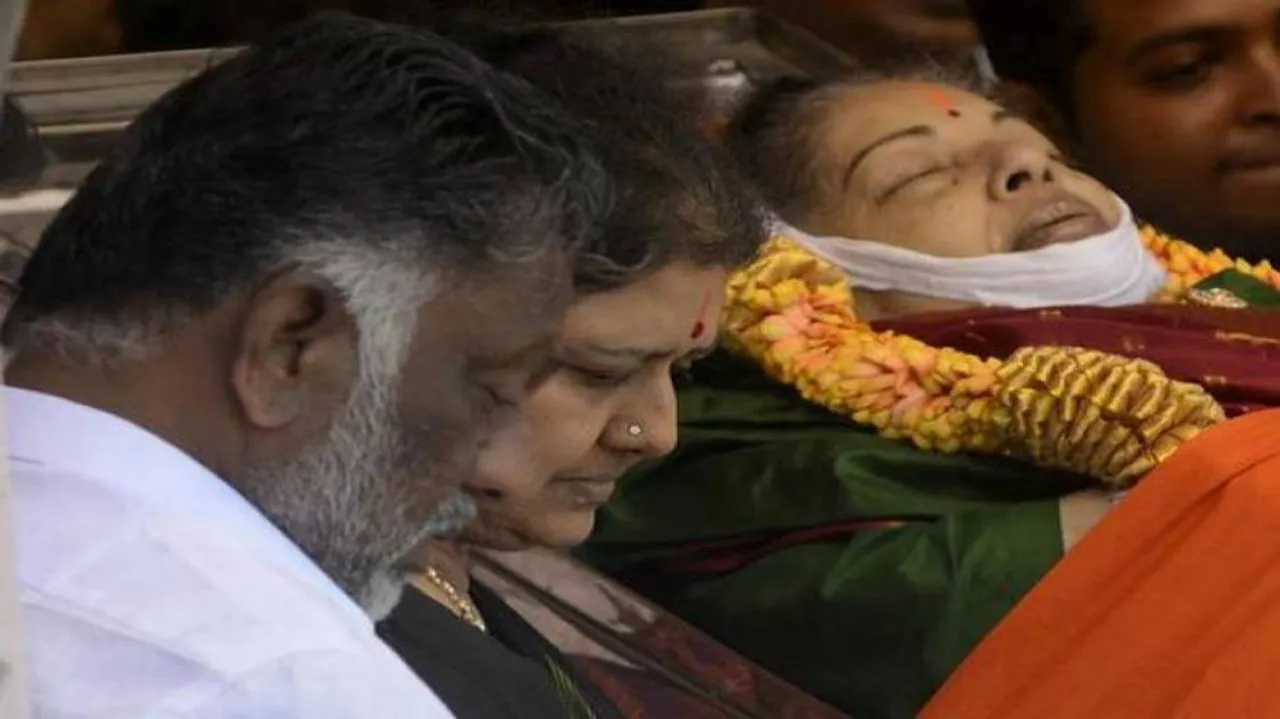 Arumughaswamy panel to probe Jaya's hospitalisation, treatment