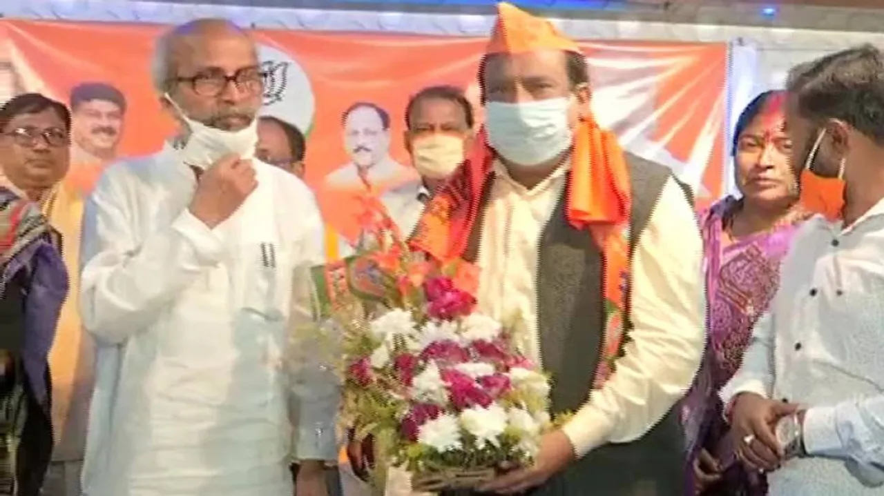 Odisha: Former Balasore MLA Jeeban Pradip Das joins BJP