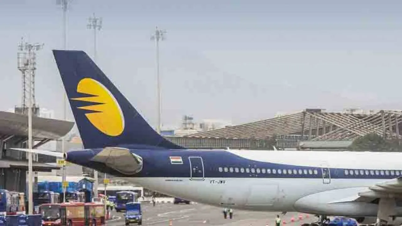 Jet flyer deplaned, arrested over terror threat