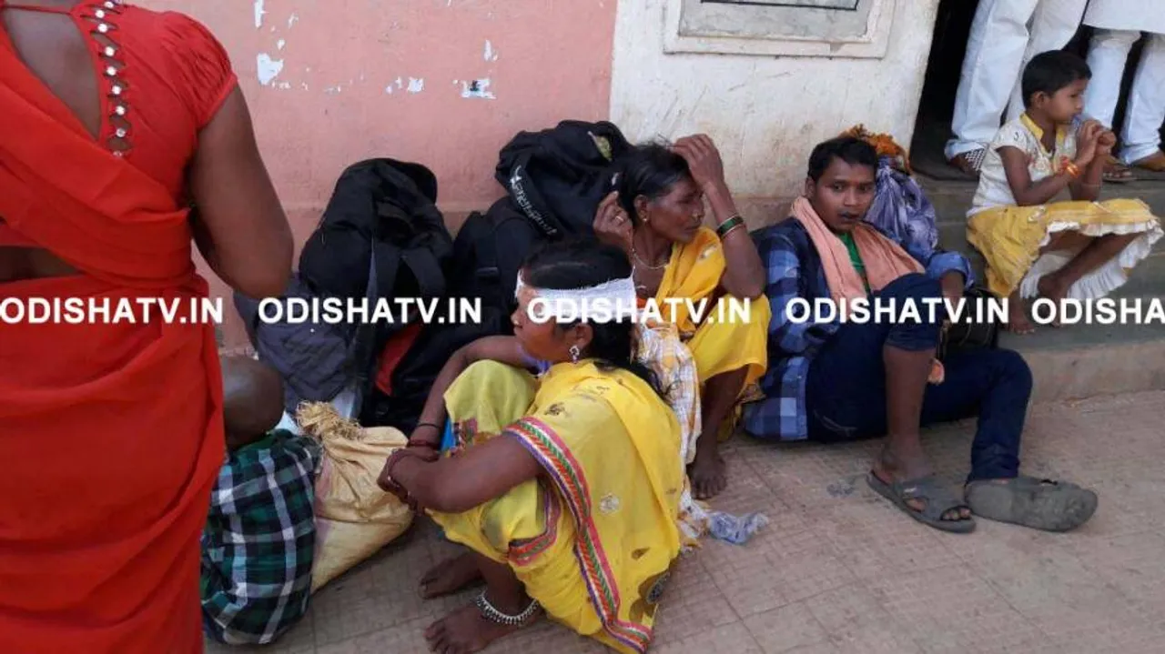 2 dead, 13 hurt in bus mishap in Baipariguda
