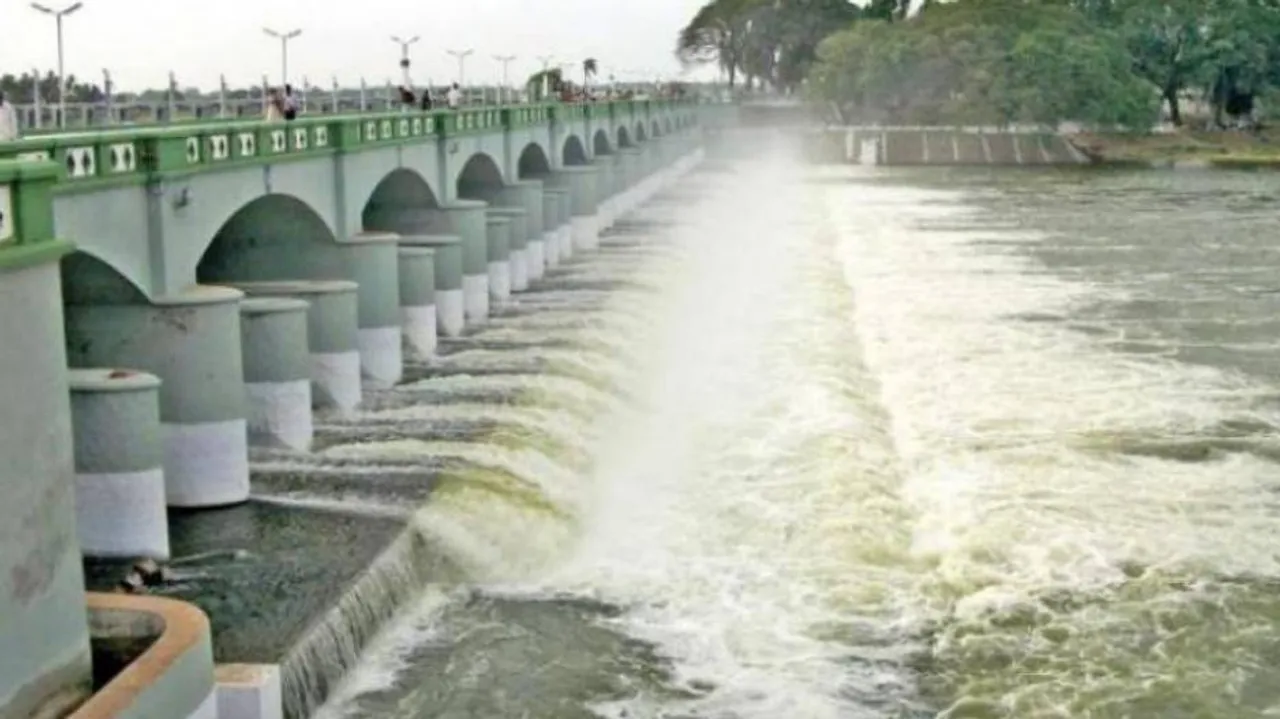 Cauvery: Centre seeks time, Tamil Nadu for contempt action
