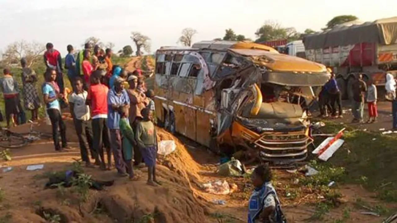 30 dead in central Kenya bus crash