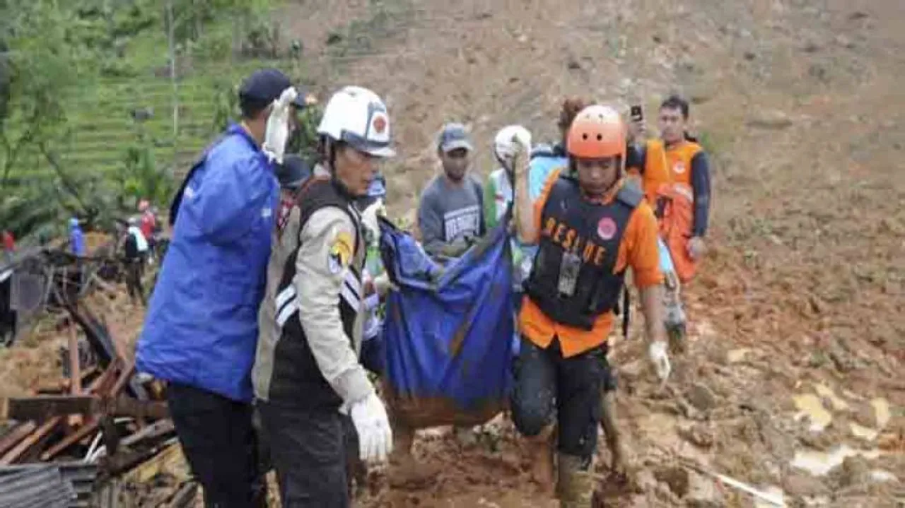 15 killed in Indonesia landslide