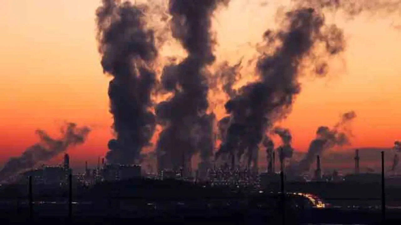 Light pollution at night may up insomnia risk in elderly