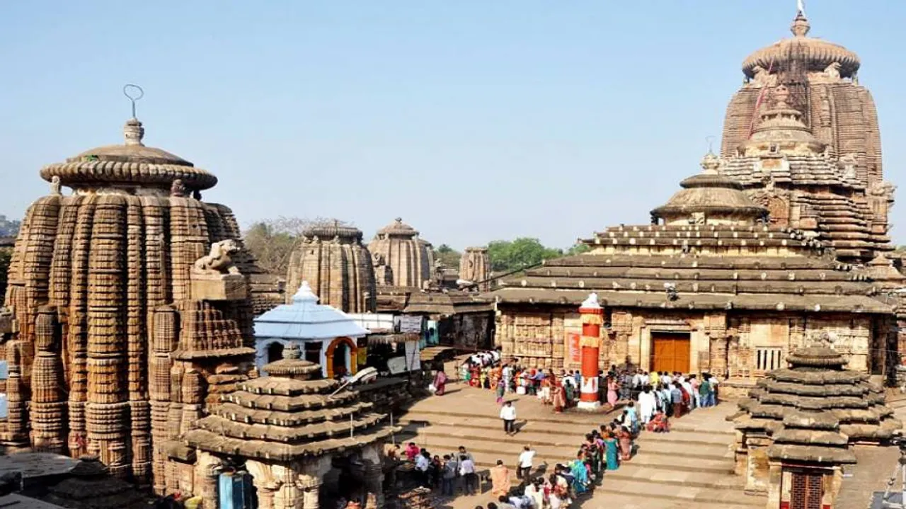 Chewing Pan, Gutkha Inside Lingaraj Temple To Attract Fine