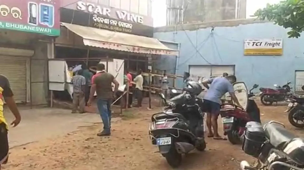 Over-The-Counter Liquor Sale Begins In Bhubaneswar, But Where Is Govt Order?