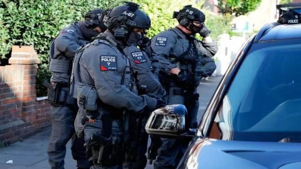 Teen arrested for London Tube bombing