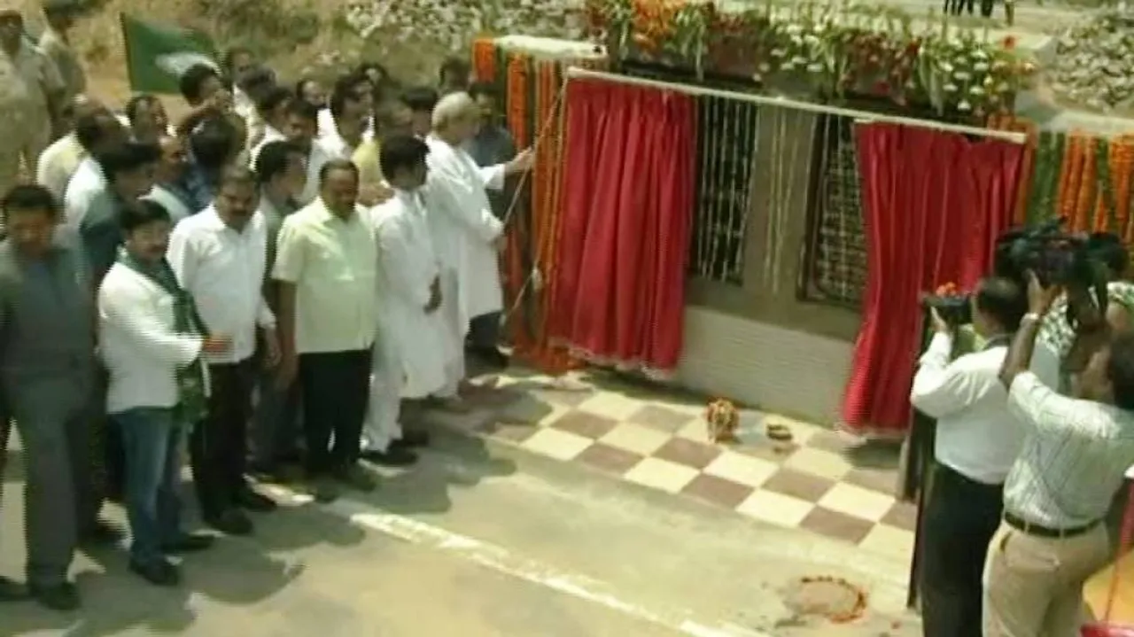 Naveen dedicates Madhusudan Setu to people on Utkal Dibasa