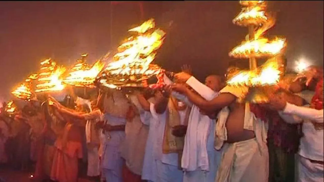 Lakhs take holy dip at Chandrabhaga on Magha Saptami