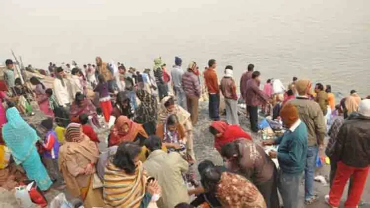 Devotees take dip in Himachal rivers on Makar Sankranti