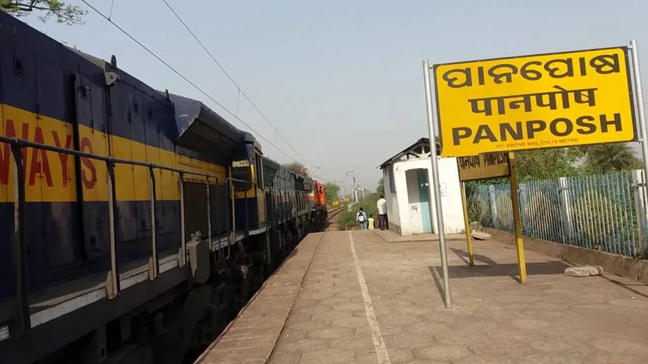 Woman, teen found dead on railway tracks in Rourkela