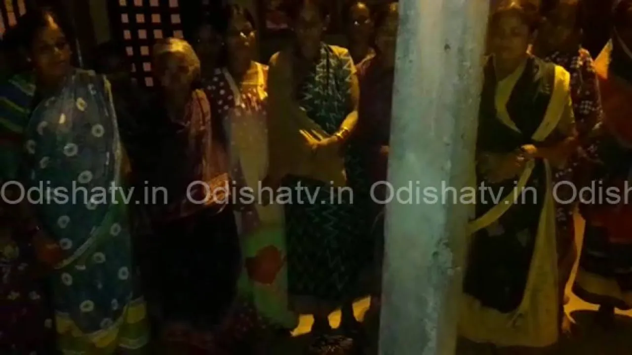 Women thrash minor boy who was allegedly drunk