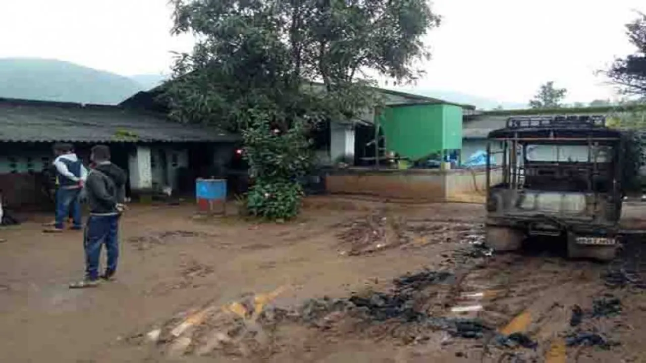 Miscreants Torch Country-Made Liquor Unit, Vehicles In Koraput