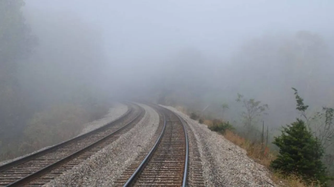Misty Saturday morning in Delhi, 13 trains cancelled