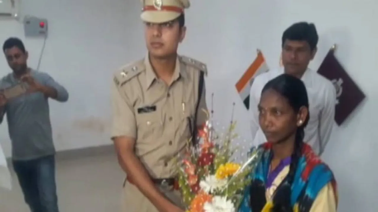 Woman Maoist carrying Rs 4 lakh reward surrenders