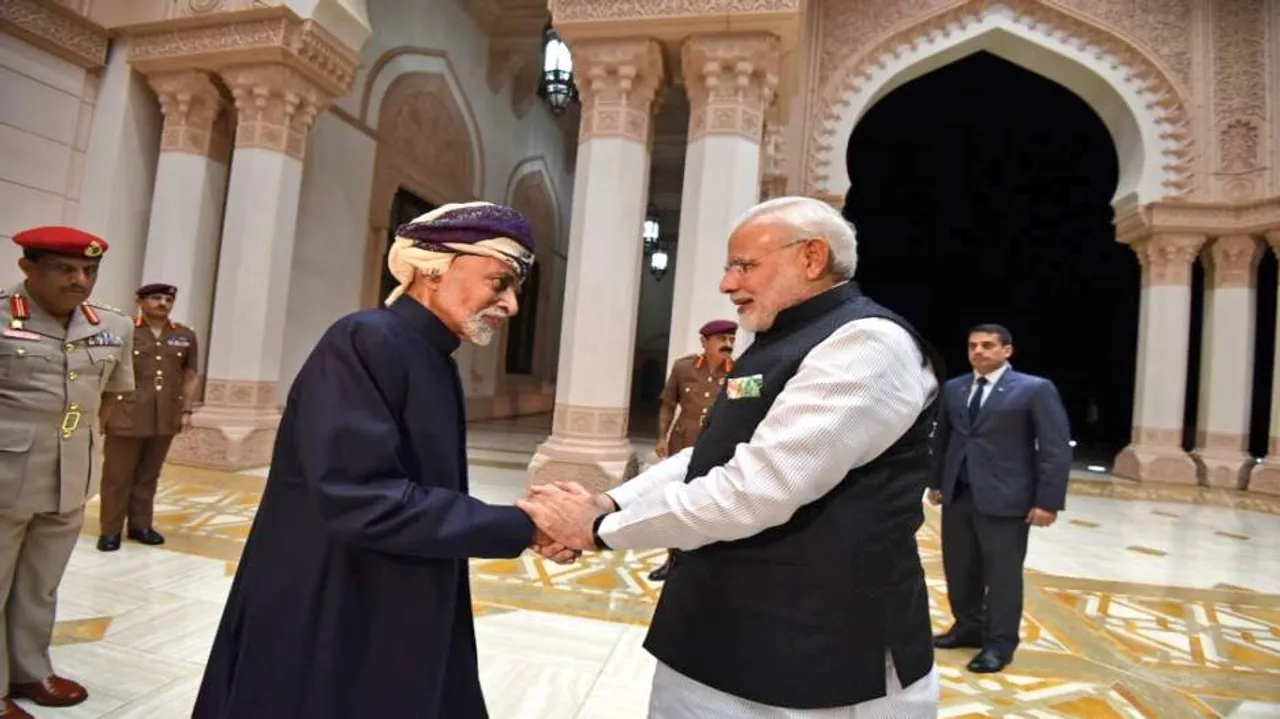 PM woos investors at Oman-India business meeting