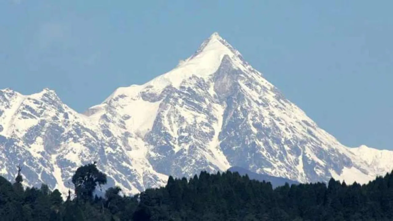 Two Indian climbers die on Mt. Kanchenjunga