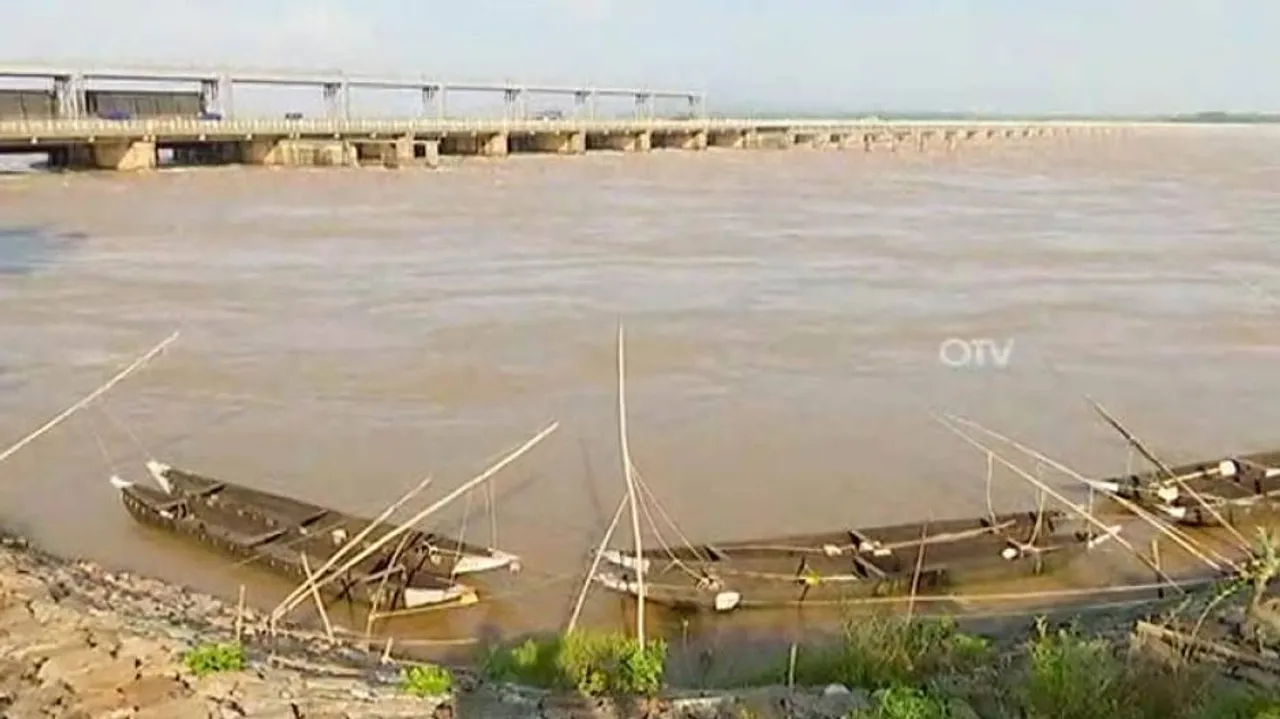 Odisha Flood Update: Expected Peak Flood Flow To Be Around 10 Lakh Cusecs At Mundali