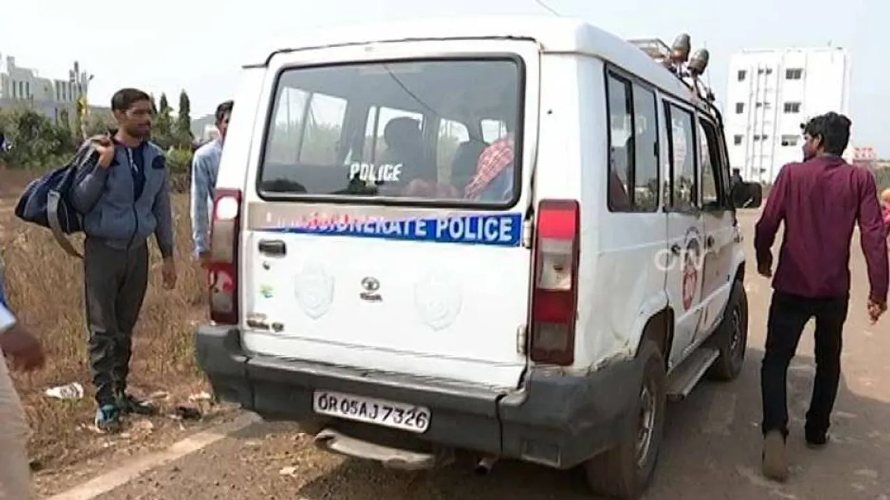 Newborn girl found abandoned in Bhubaneswar