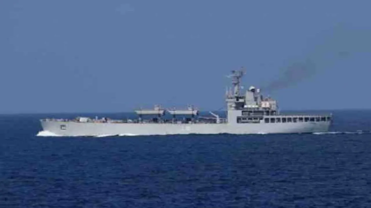 Ten ships of Navy deployed for search, rescue post Ockhi