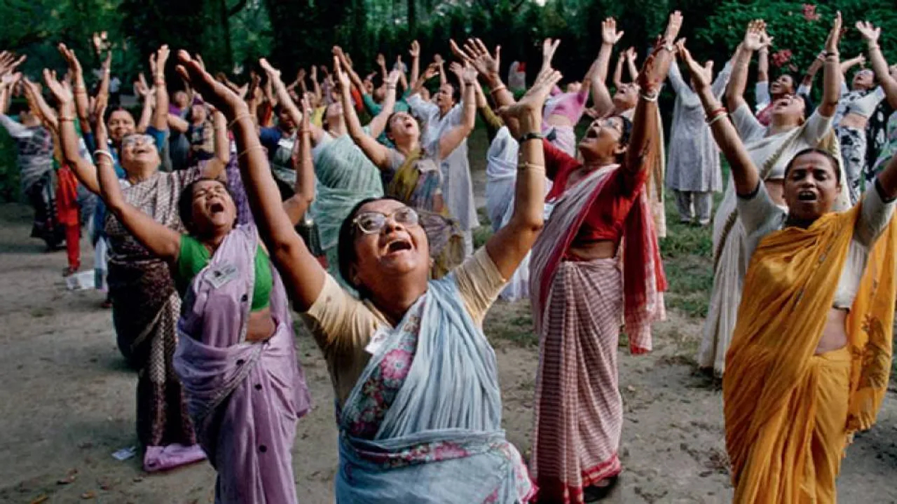 Good friends circle in old age may boost brain functioning
