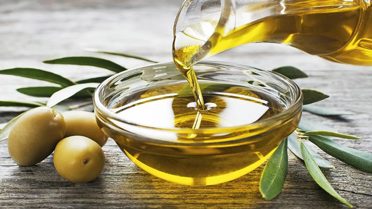 Olive oil coating on stainless steel vessels may halt bacterial growth