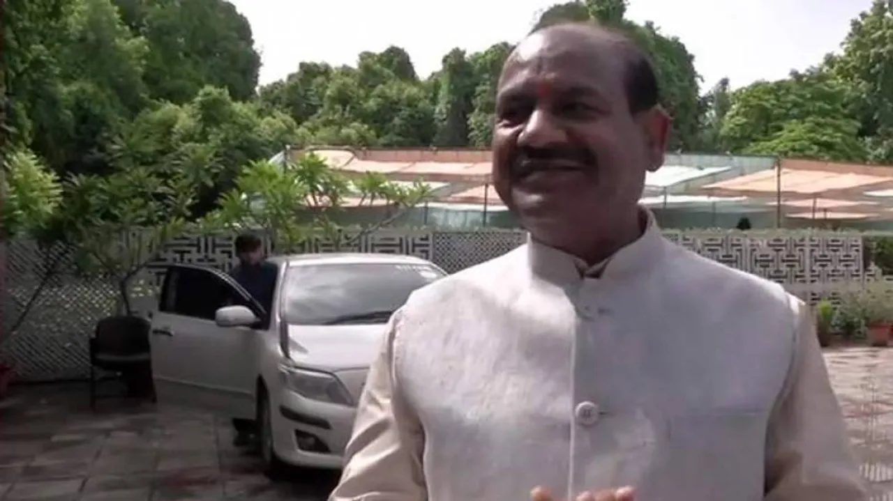 Take Swachhata Abhiyan To Every Village: Speaker Tells MPs