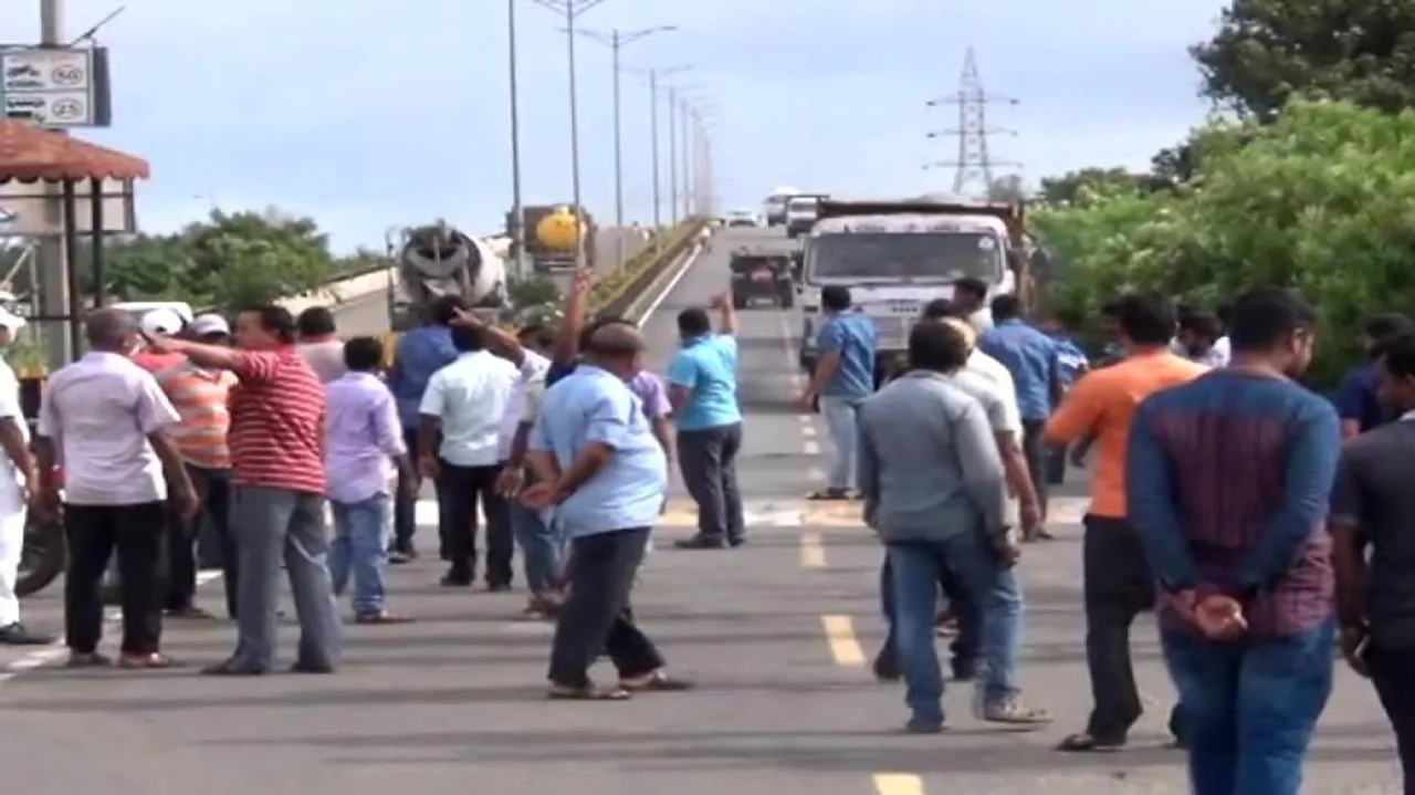 IOCL-truck owners’ petcoke row intensifies