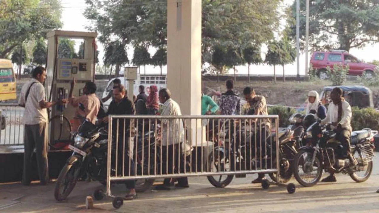 CMC managed petrol pump in city has no card swipe machine!