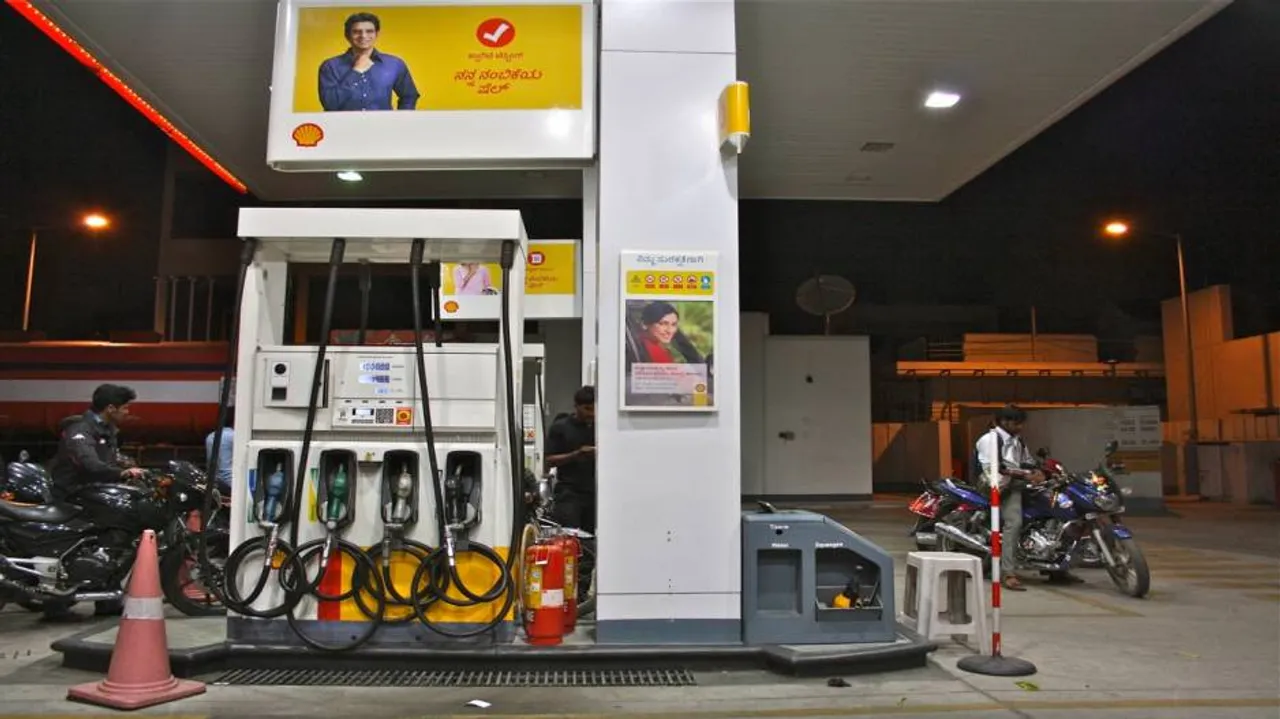 Petrol pumps withdraw strike call over daily price revision