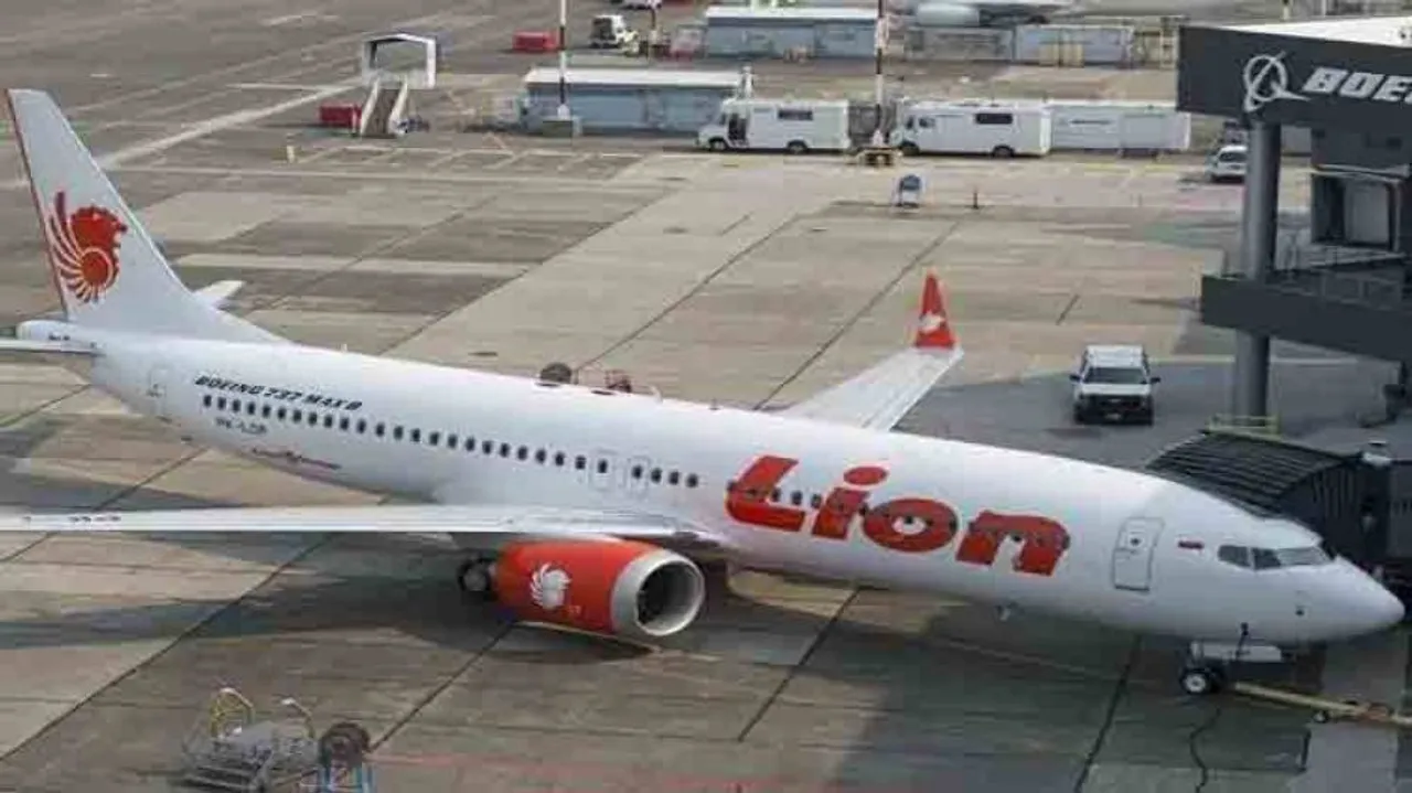Indonesian plane with 188 on board crashes off Jakarta