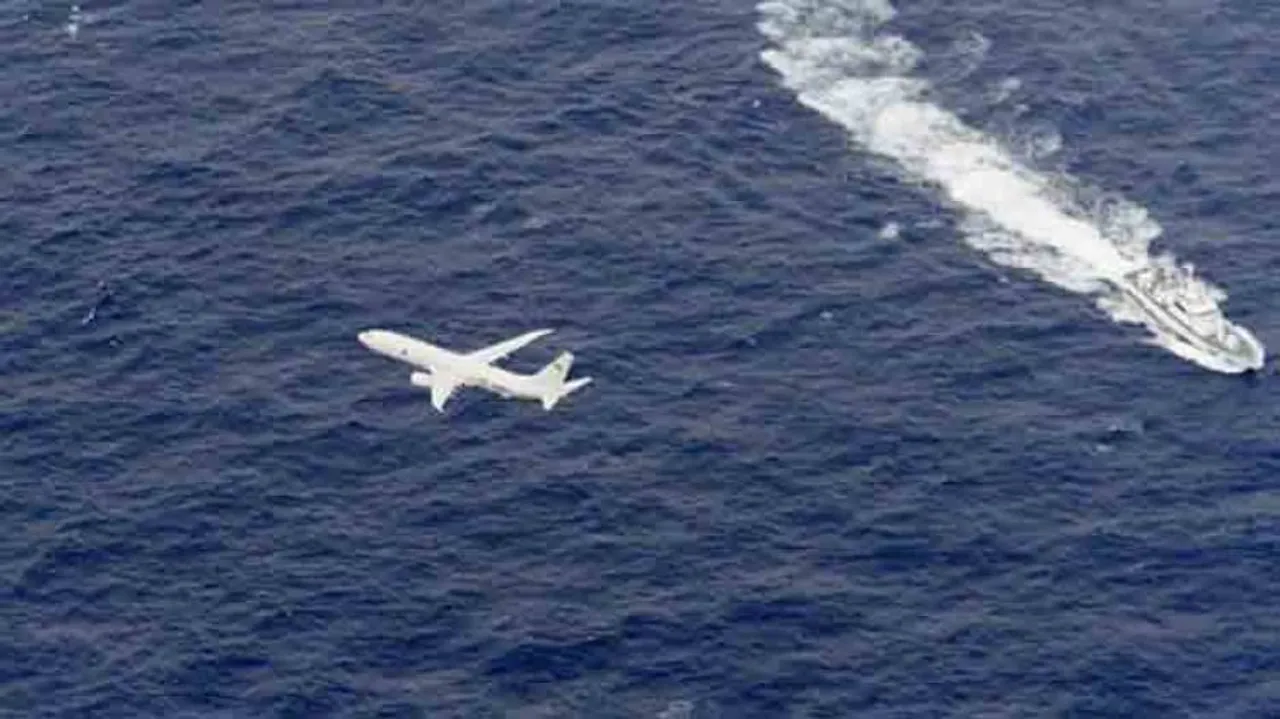 US military planes crash off Japan, 5 missing
