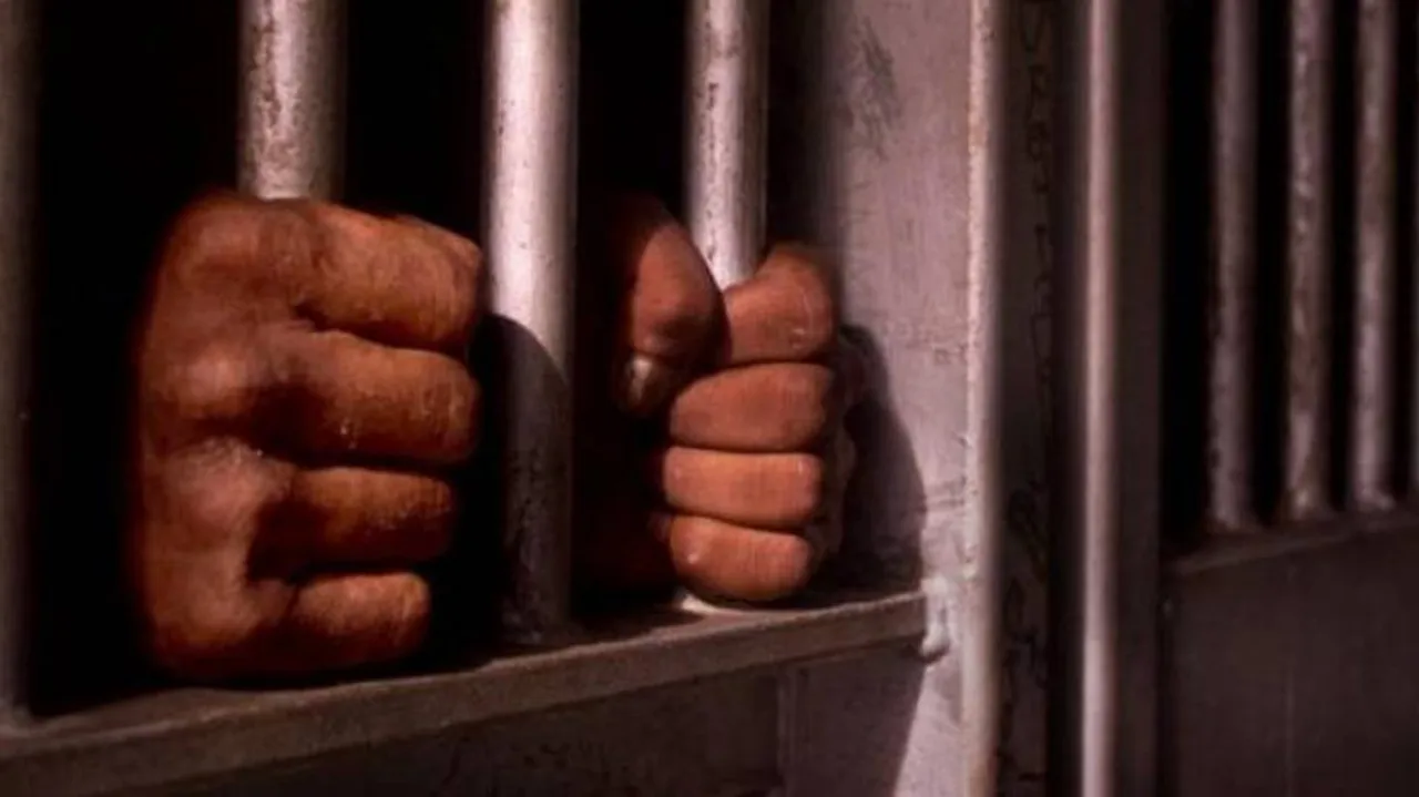 Prisoner serving life term dies, family alleges murder
