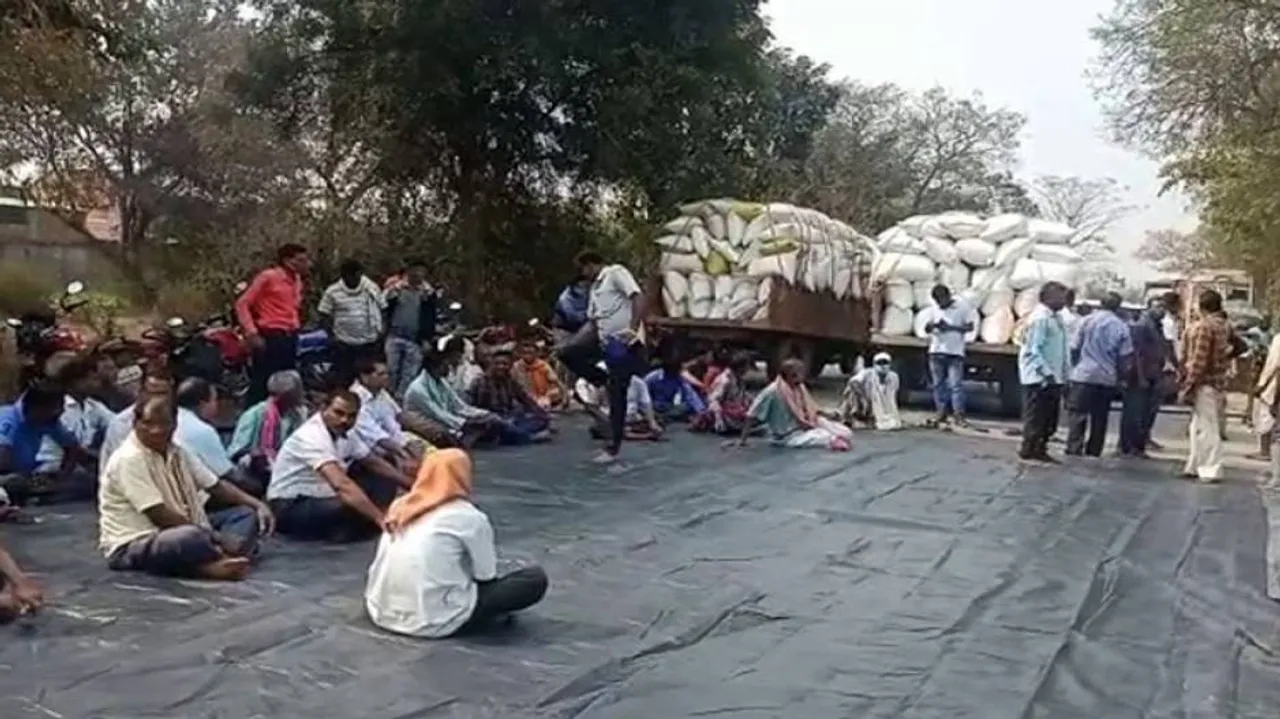 Odisha: Farmers Block Road In Two Districts Over Delay In Paddy Procurement