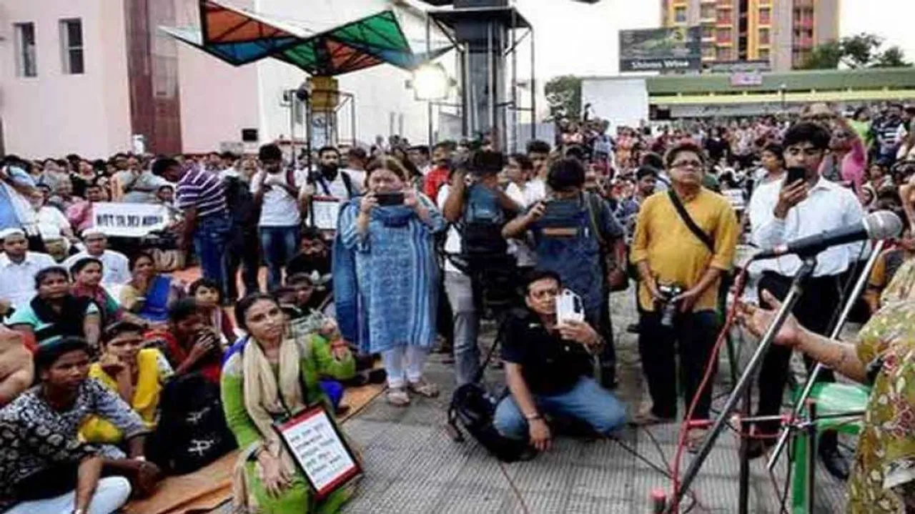 Activists protest over sedition case against celebs