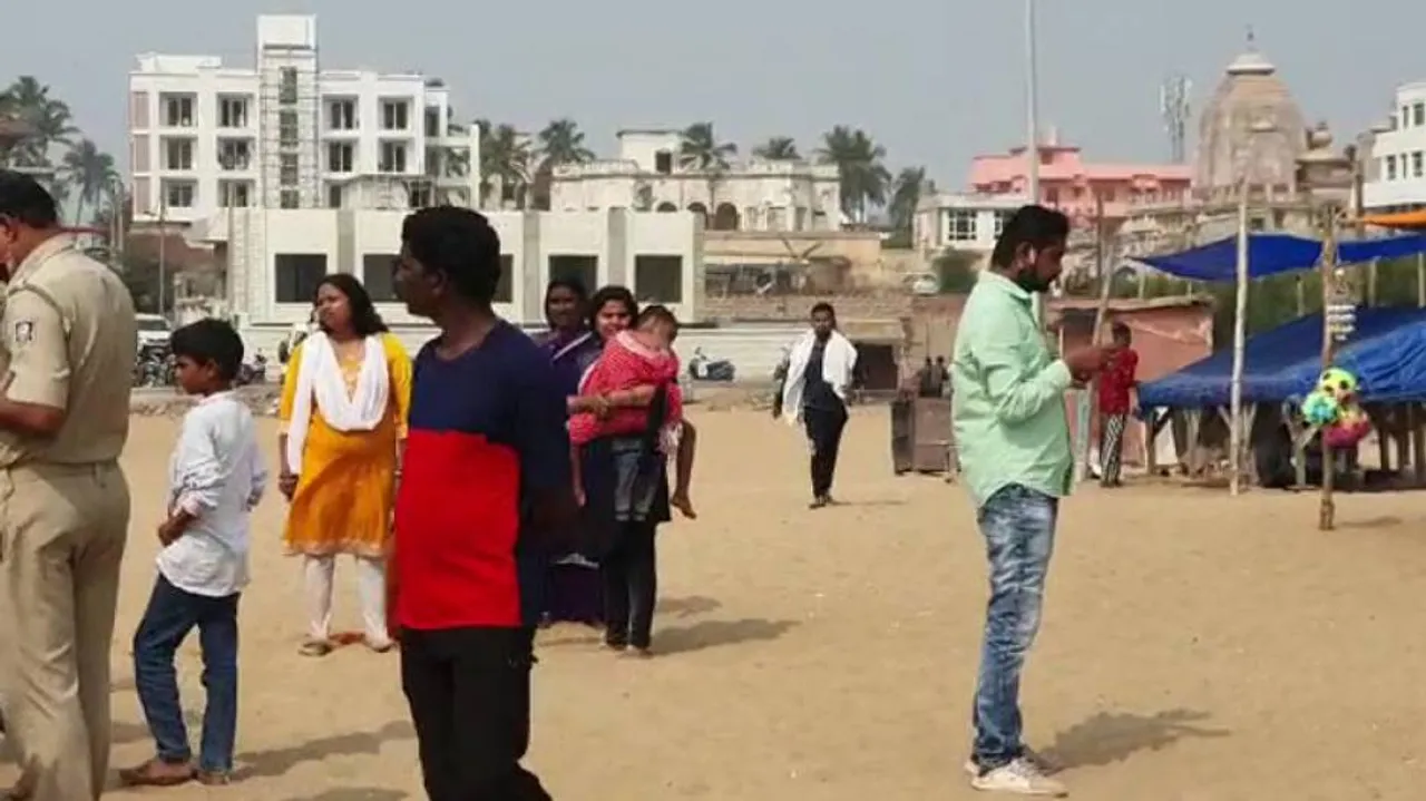 6 Jharkhand Tourists Rescued By Fishermen In Puri, 1 Missing