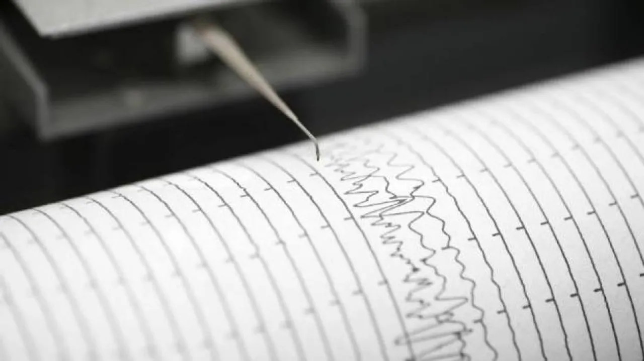 6.9-magnitude quake hits southern China