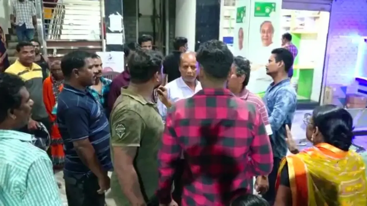 Tension grips private clinic in Odisha after doctor stops woman’s surgery mid-way 