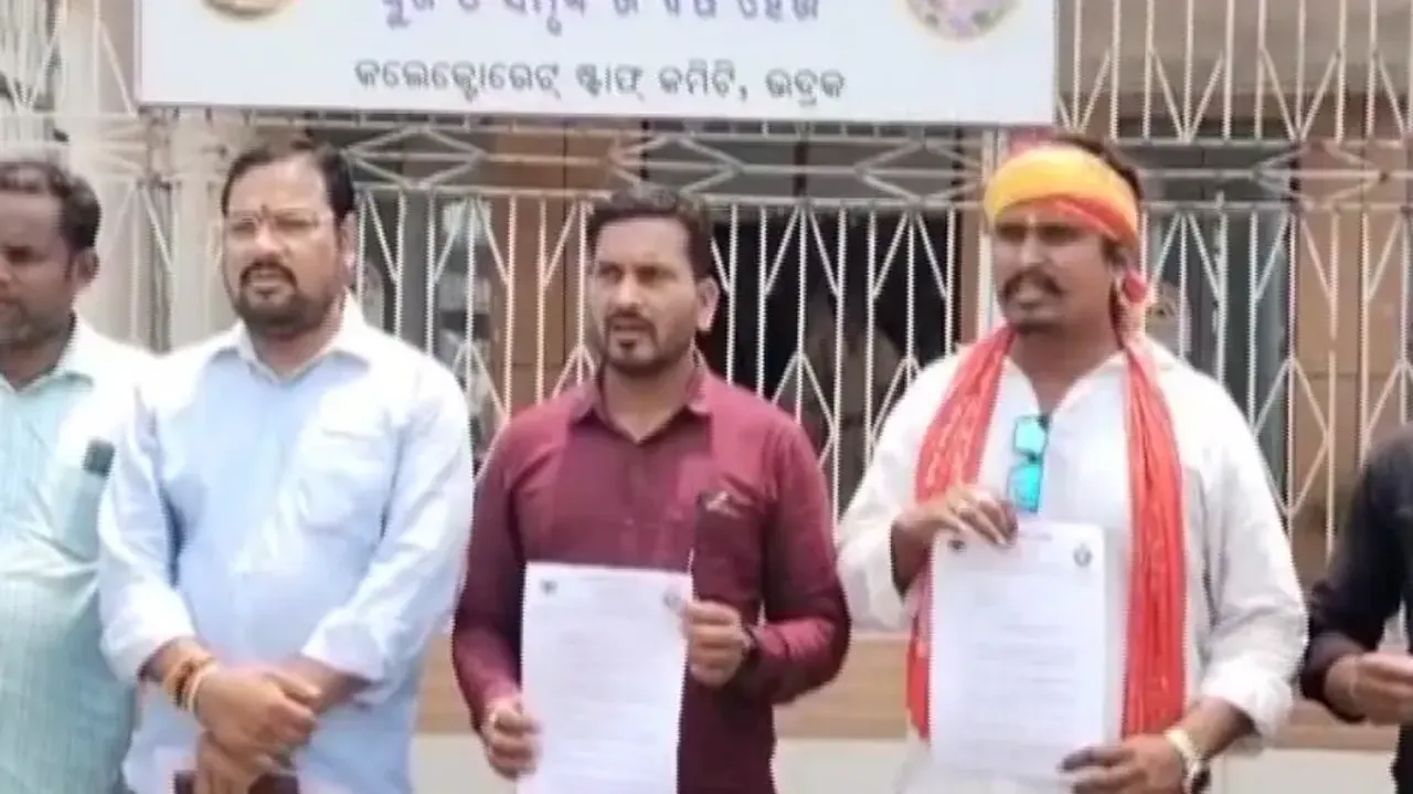 Bajrang Dal Members At Bhadrak Collectorate