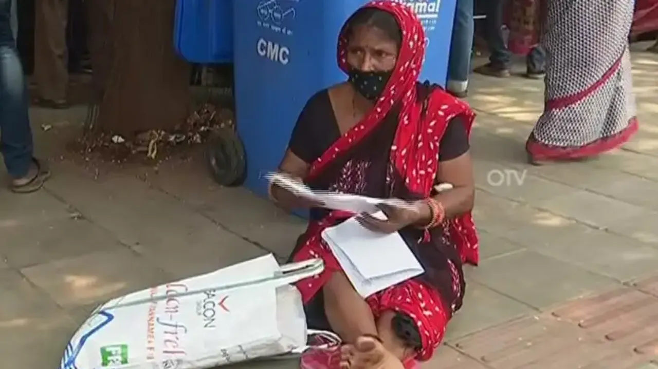 A patient in SCB braves gruelling  on the roadside