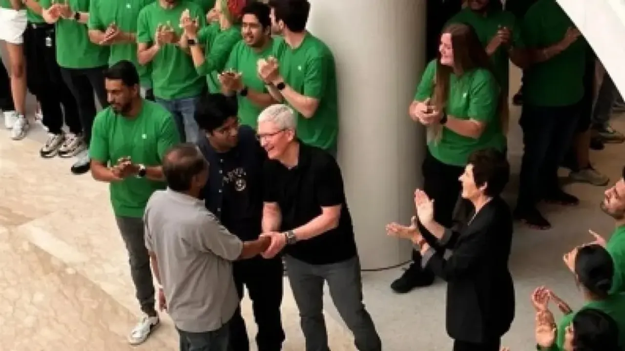 Tim Cook opens Apple store in Delhi