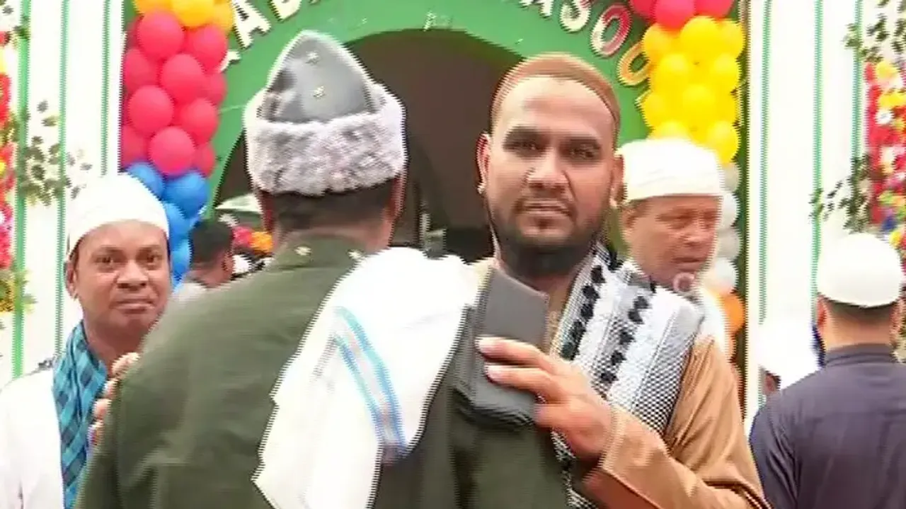 Odisha celebrates Eid with pomp and gaiety; no mass prayers in Sambalpur 