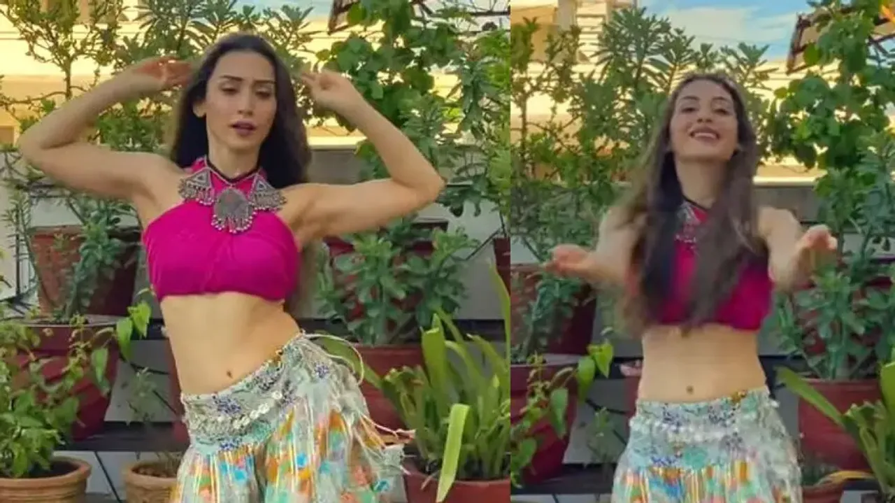 Girl breaks the internet with sexy dance on ‘Tip Tip Barsha Pani’ – Watch