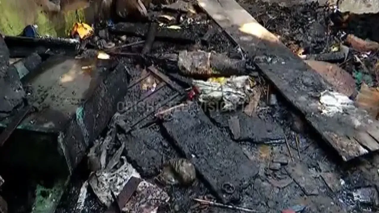 Fire breaks out at govt quarters in Bhubaneswar following cracker explosion