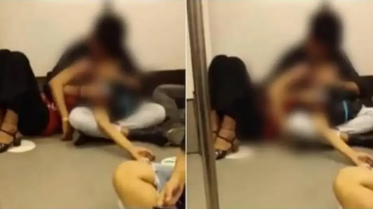 Another video of couple kissing goes viral, Delhi Metro issues statement for commuters