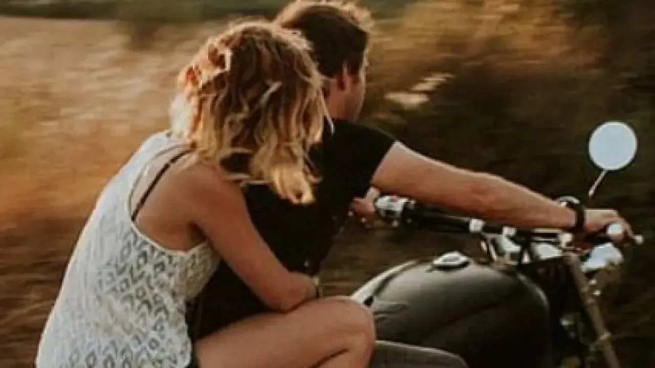 Man lands in trouble after traffic picture with another woman reaches wife