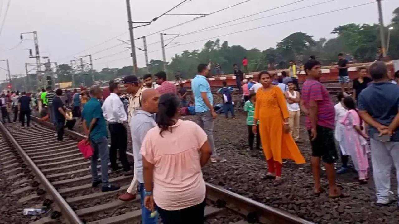 Howrah-Puri Superfast Express 