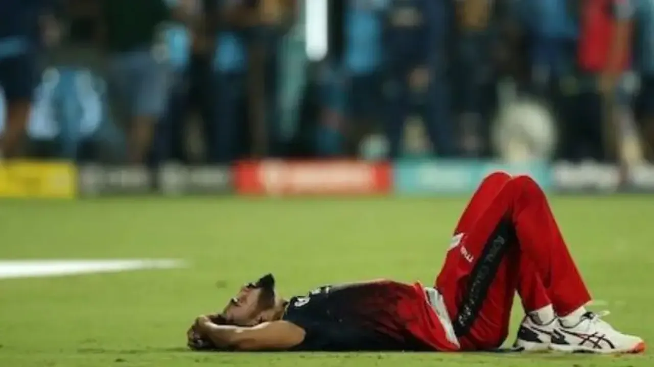 Virat Kohli heartbroken, smashes water bottle in anger as RCB knocked out of IPL 2023