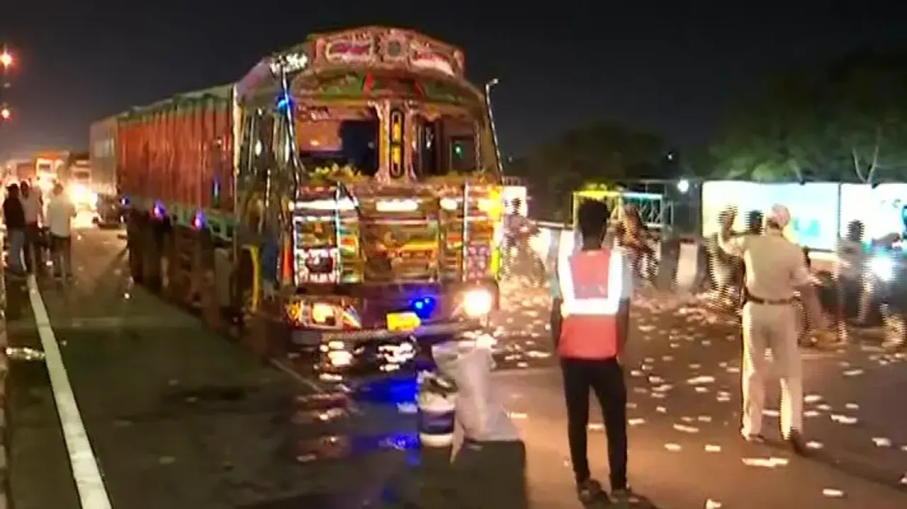 Road Mishap On Vani Vihar Flyover